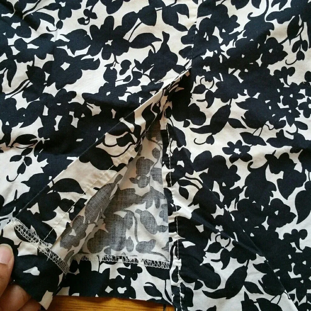 Old Navy Floral Knee length pencil skirt size 4